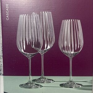 Clear Wine Glass Set